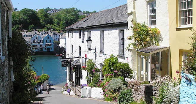 Walking down to the ferry at Bodinnick